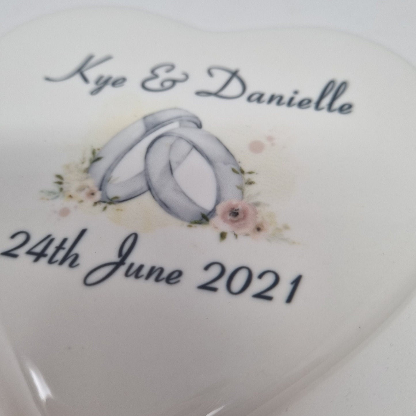 Wedding Heart Ornament, Personalised Wedding Keepsake, Wedding Gift, Mr & Mrs Gift, Wedding Table Decor
