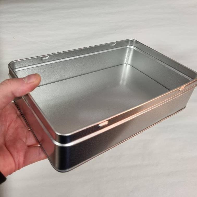 Design Your Own Christmas Biscuit Tin